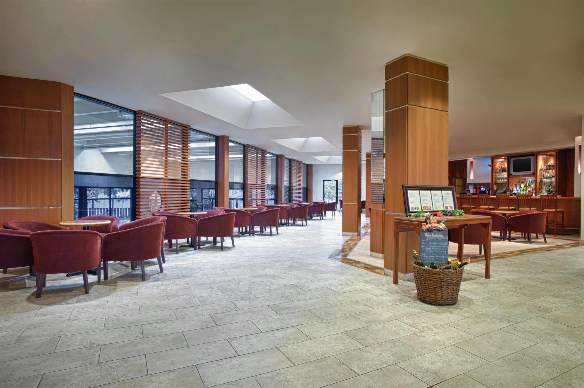 Four Points By Sheraton Toronto Airport Mississauga Exterior photo